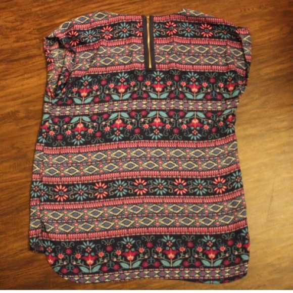 Patterned super cute blouse - Picture 2 of 2